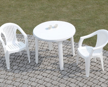 プラスチック製