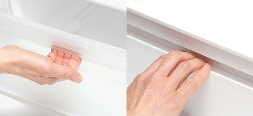 上下に引手部付きで、上からでも下からでも手をかけられます。