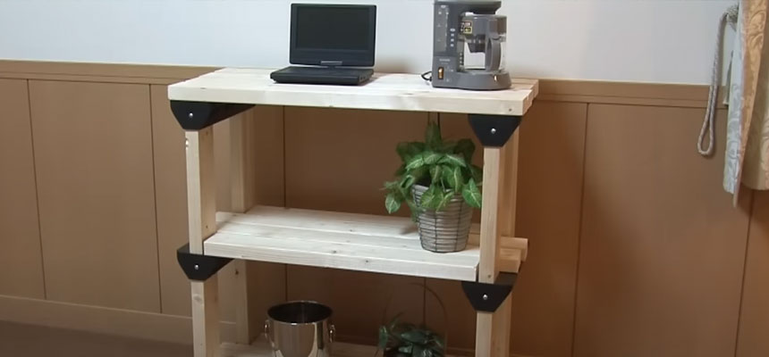 2×4材で作るがっしり丈夫棚