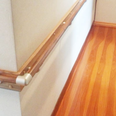 �����肷��