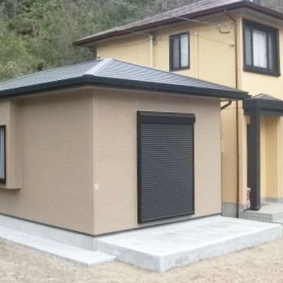 ���z�E���C