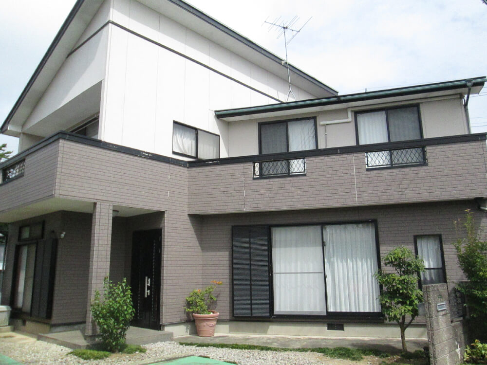 外構・屋根 before