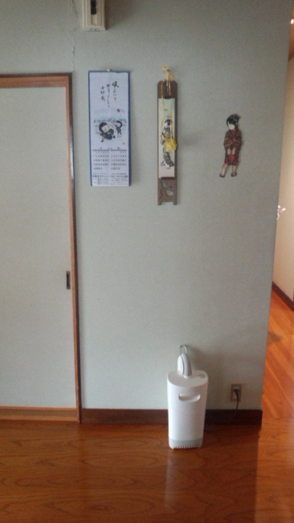 屋内手すり before