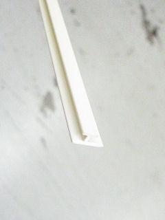 光モール　ホワイトジョイナー　エ３　１０００ｍｍ　ＮＯ．２５１