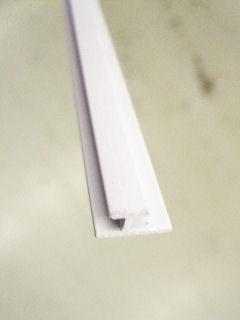 光モール　ホワイトジョイナー　エ３　１８２０ｍｍ　ＮＯ．３２５