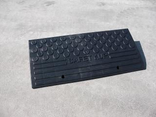 段差プレート　セフティアップ　ストレート１００ｍｍ