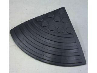 段差プレート　セフティアップ　コーナー　１００ｍｍ