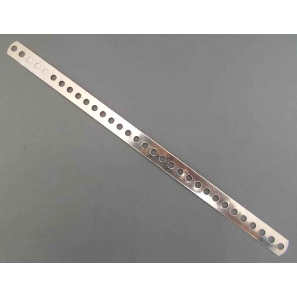 曲げ板ステンレス　７ｍｍ穴４００