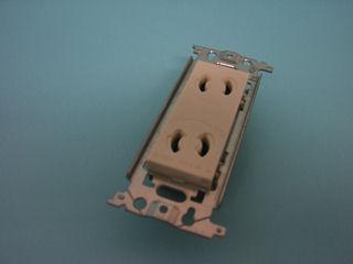 パナソニック　埋込コンセント　ＷＮ１０６２