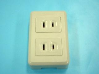 パナソニック　露出コンセント　ＷＫＳ１１２