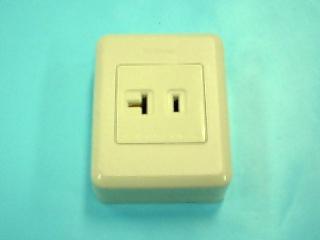 パナソニック　露出コンセント　ＷＫＳ１８１