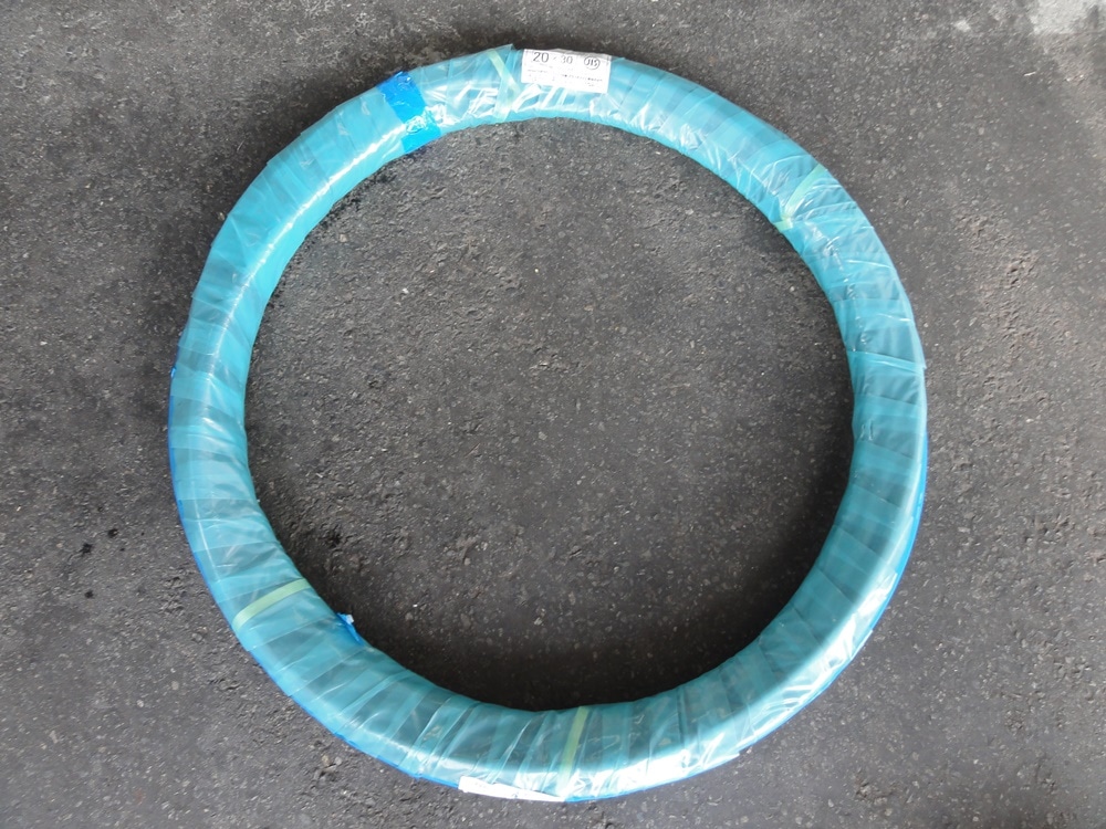 ポリエチレンパイプ　２０×３０ｍ