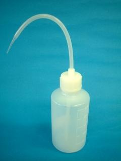 洗浄ビン　２５０ｃｃ