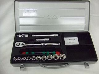 ＫＴＣ　１２．７ｓｑソケットレンチセットＴＢ４１０Ｘ