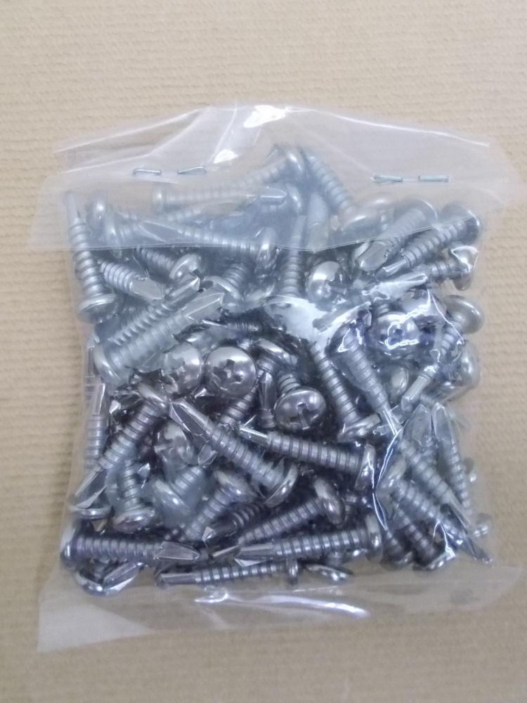 Ｋ＋ＢＵＩＬＤ　ドリルスクリュー鍋ステンレス４×１９（１００本入り）