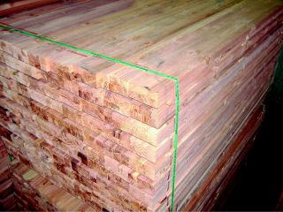 杉材　（約）３０×４０×１８２０ｍｍ　６本束