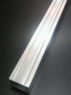 軽量鉄骨下地材　角スタッド　４０４５×２５００ｍｍ