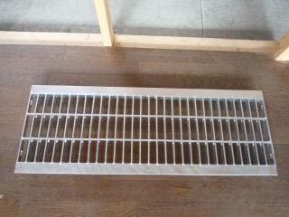 組構式Ｕ字溝グレーチング３００ＫＵＦ５　３０－２５