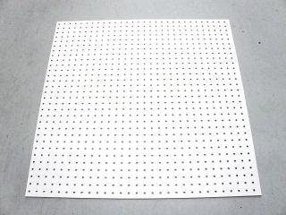 有孔合板（白）　（約）５．５×９００×９００