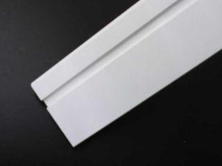 巾木　ホワイト　７×５７×３９５０ｍｍ