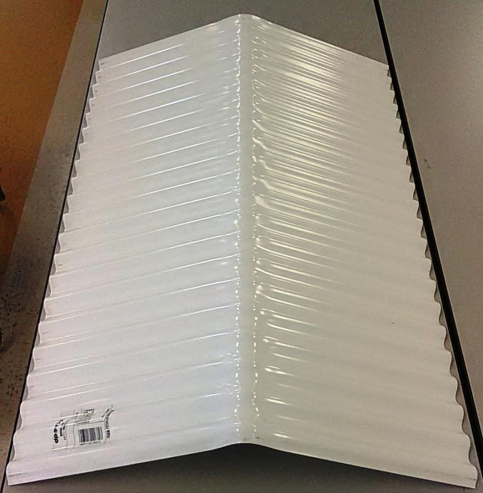 塩ビ畜産波板　０．８ｍｍ　棟板　骨白　九州のみ