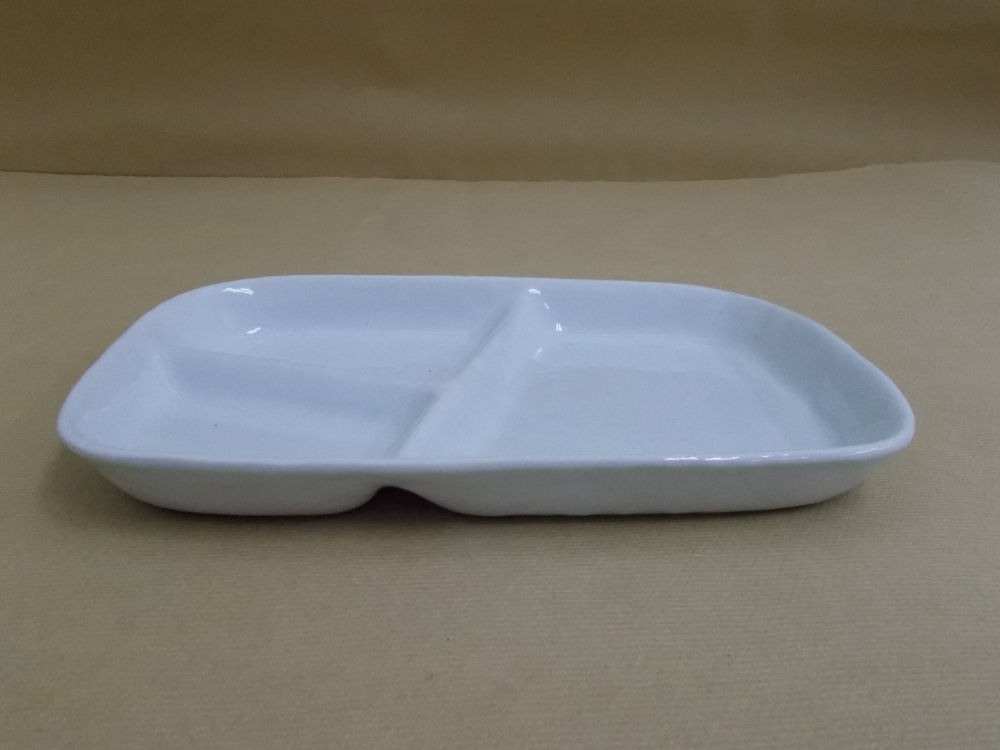 【美濃焼】三つ仕切り皿　梨地　２２ｃｍ