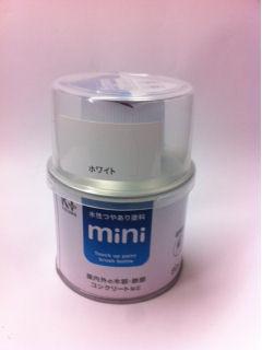 水性つやありｍｉｎｉペイント　ホワイト　８０ｍＬ
