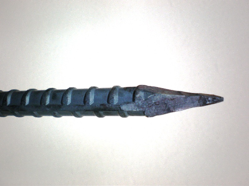 マルチ支柱　Ｄ１３×１８００ｍｍ