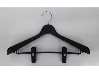 スーツハンガー４２ｃｍ　ピンチ付き