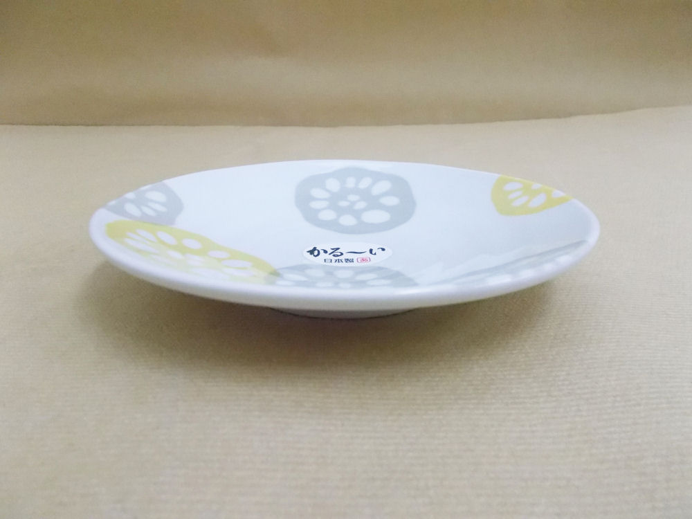 軽量皿　レンコン黄　１３．５ｃｍ