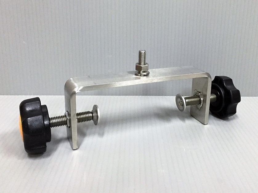 ステンレス製　箱型止メ金具（両締め）　ＳＷ－１２０