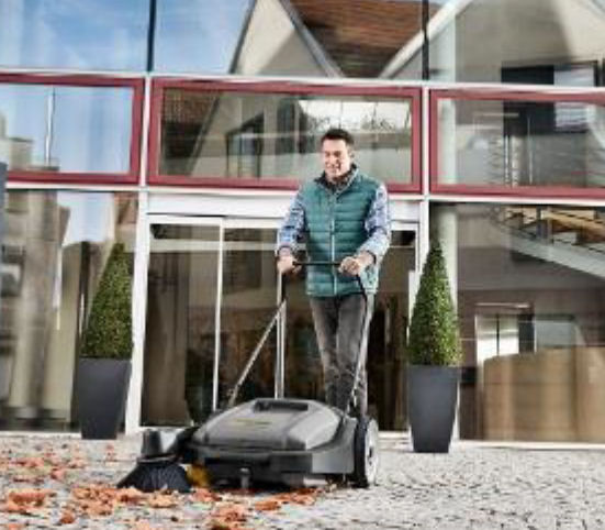 ケルヒャー　業務用手押し式スイーパー　ＫＭ４００