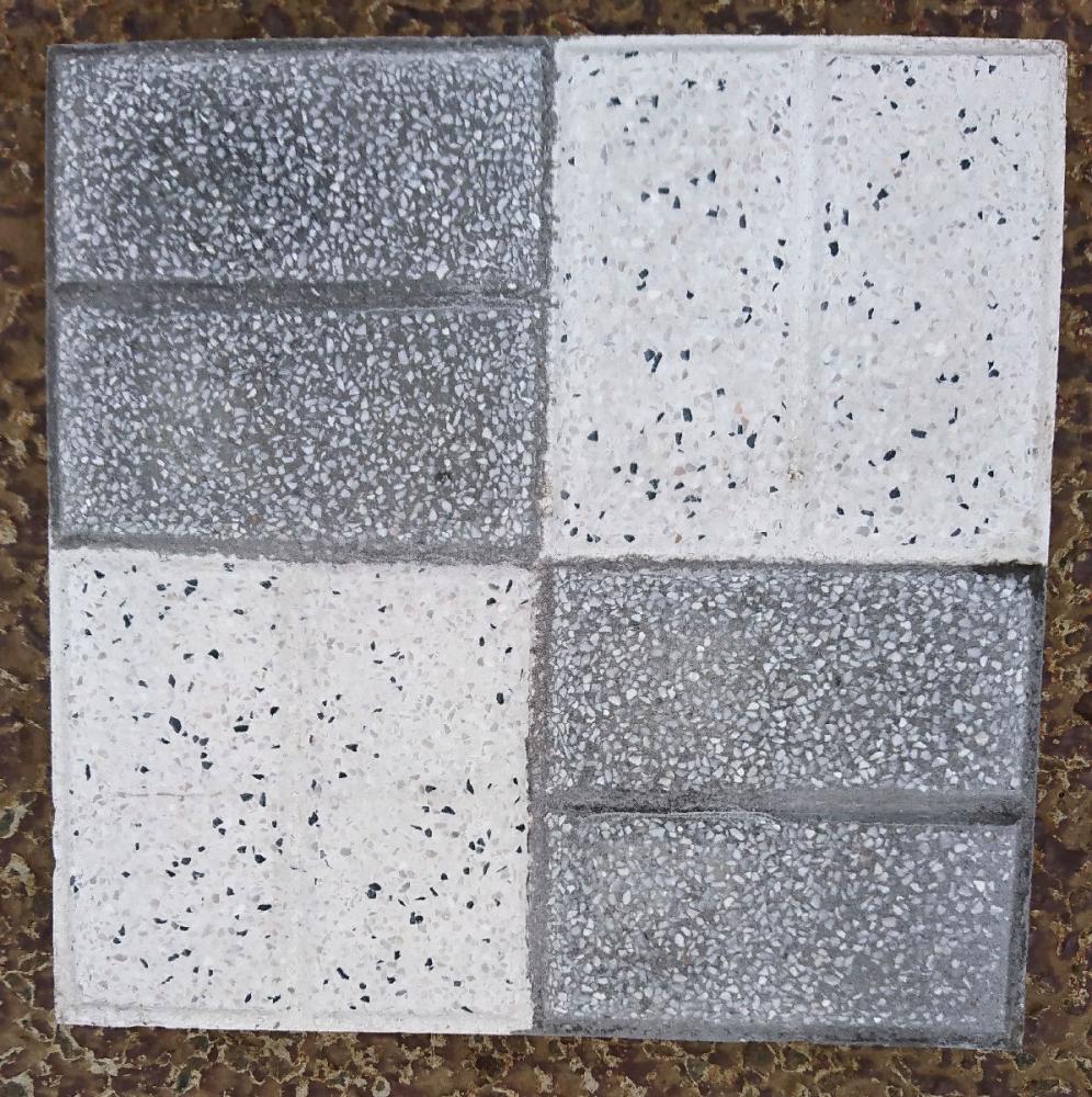 チェッカー平板　２５×２５×３ｃｍ　グレー