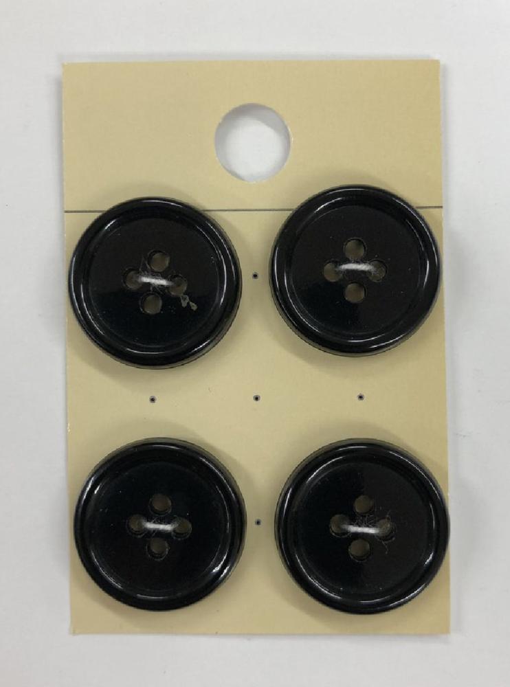 ４つ穴ボタン　１８ｍｍ　黒　１０２８