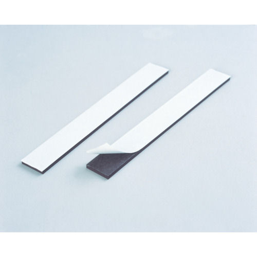 ＴＲＵＳＣＯ　マグネット粘着付テープ　２個入り＿