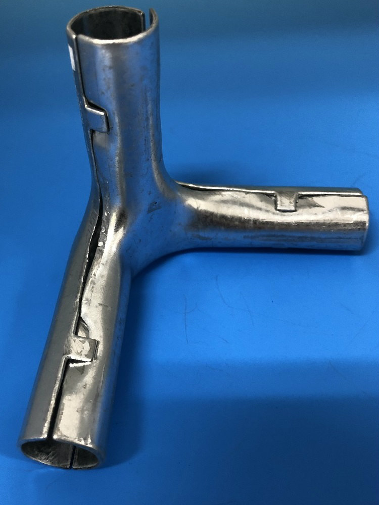 ３方コーナーパイプジョイント　トリポット