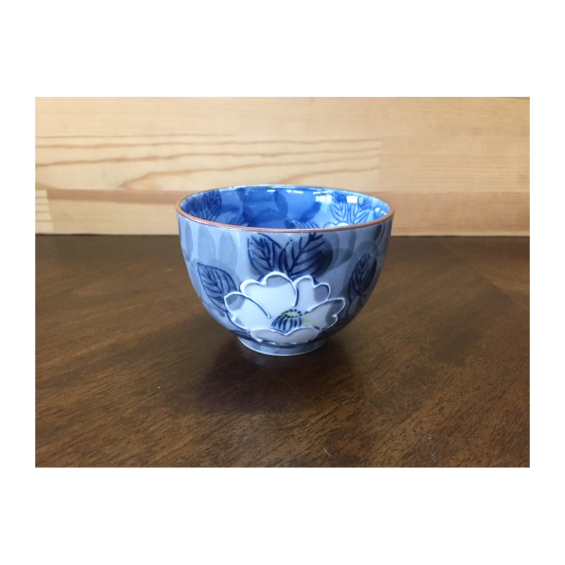 有田焼　白盛山茶花玉湯のみ