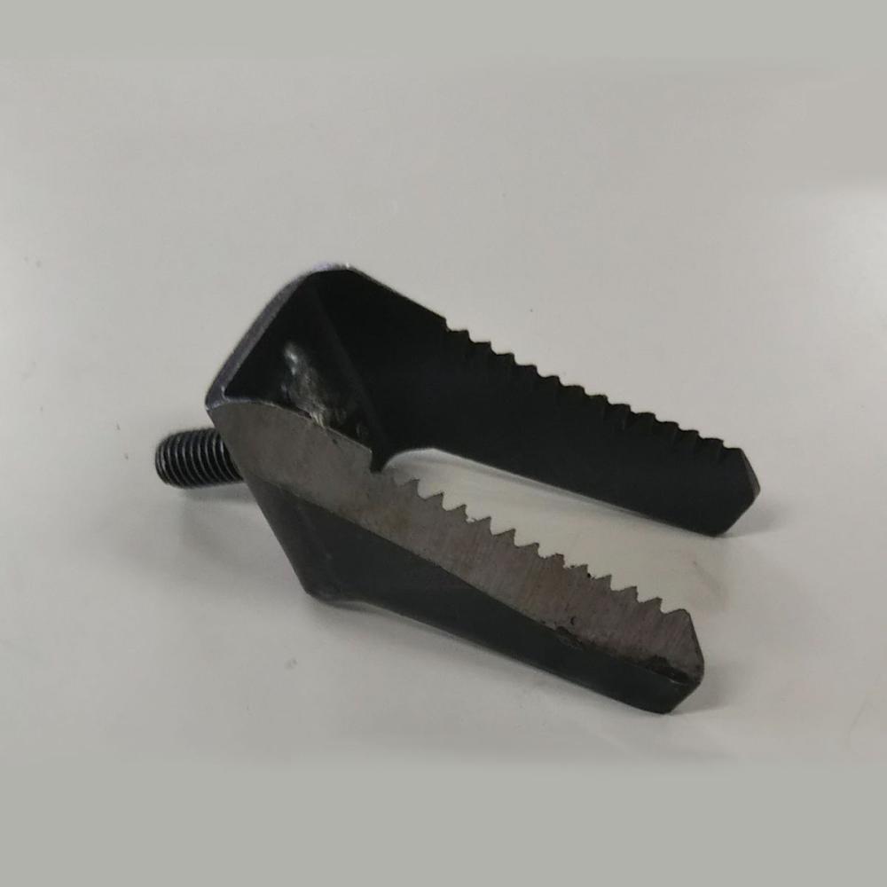 コンバイン用ワラ切刃の替刃　イセキ用ボルト付鋸目