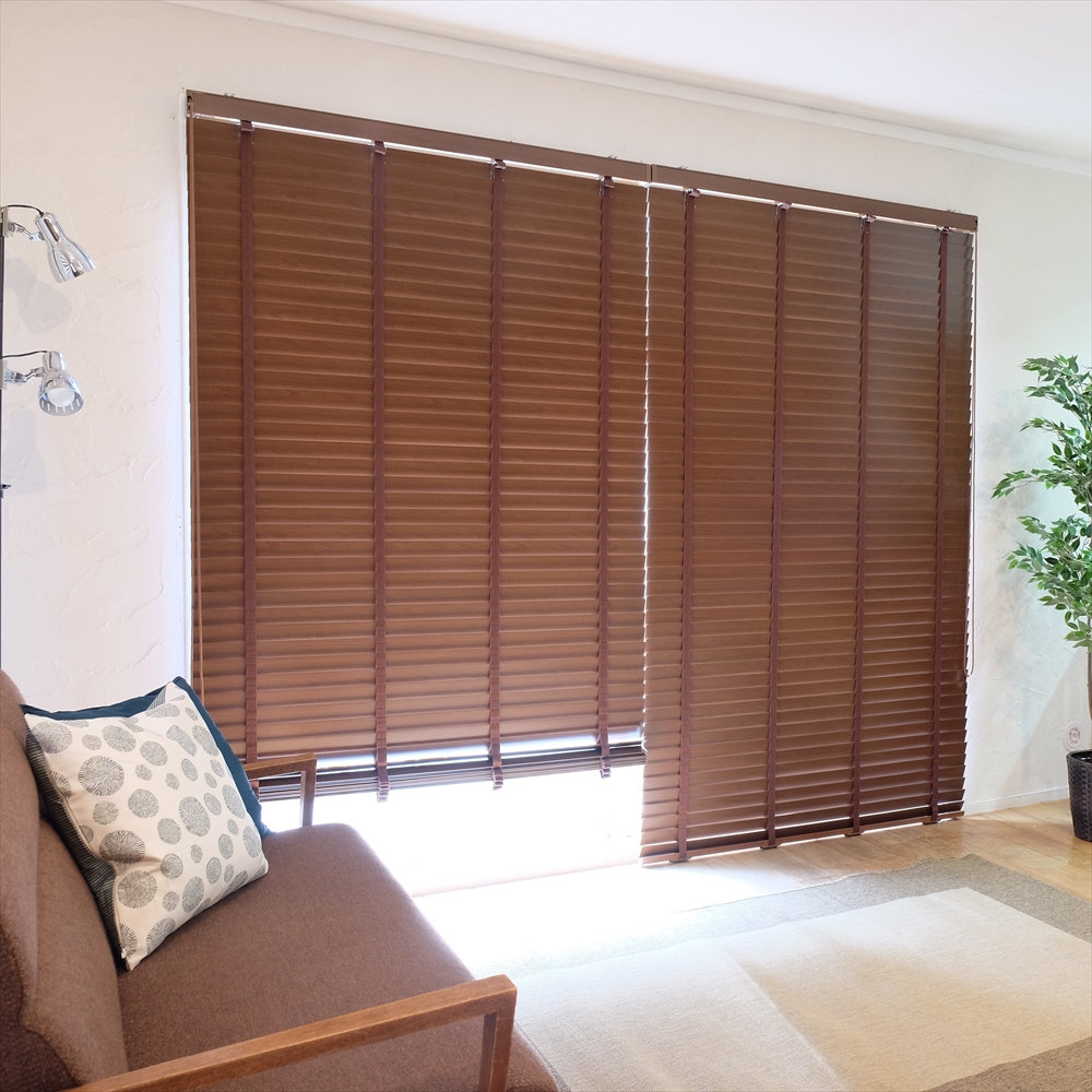 オーダー木製ブラインドベネウッド５０Ｔ幅１２１～１４０高１８１～２００