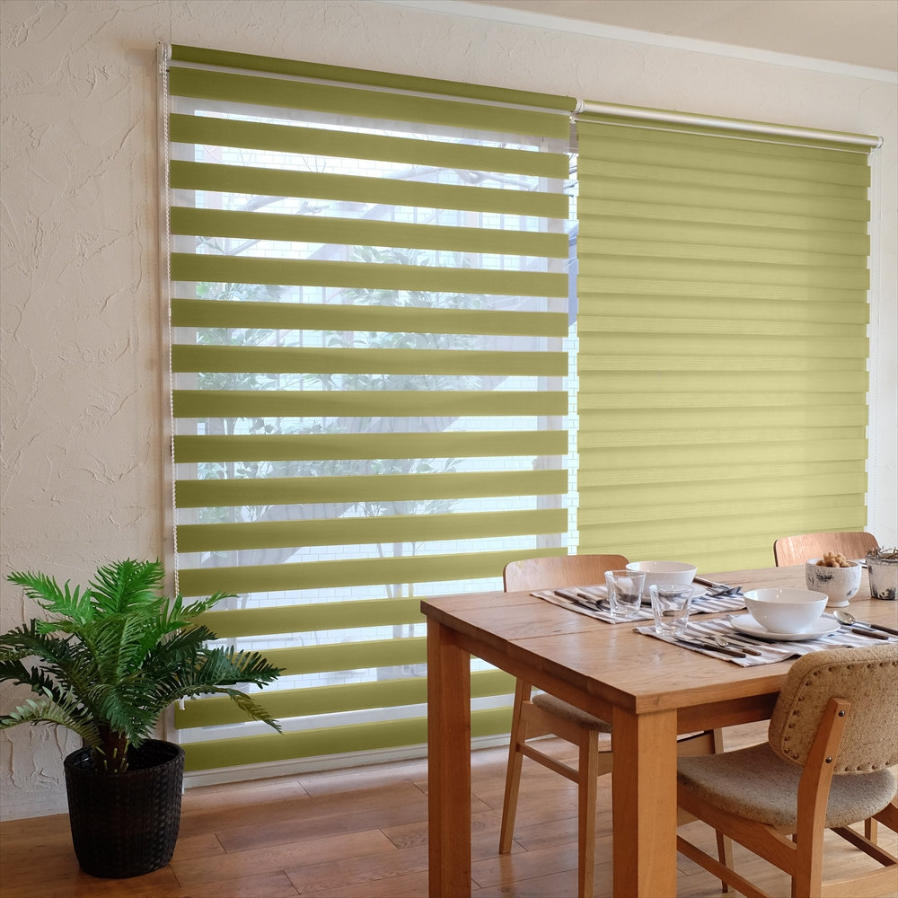 オーダー調光ロールスクリーンビジック小窓幅８１～１２０高１２１～１６０