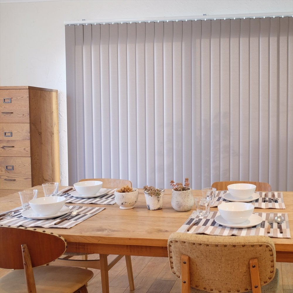 オーダーバーチカルブラインドデュアル１００　コルトシークル幅１６１～２００高１４１～１８０