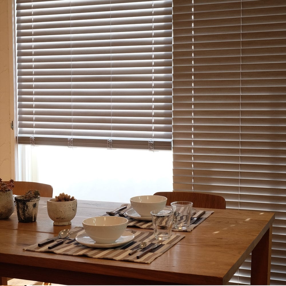 トーソー　オーダー木製ブラインドベネウッド５０　幅１４１～１６０高５０～１００ｃｍ