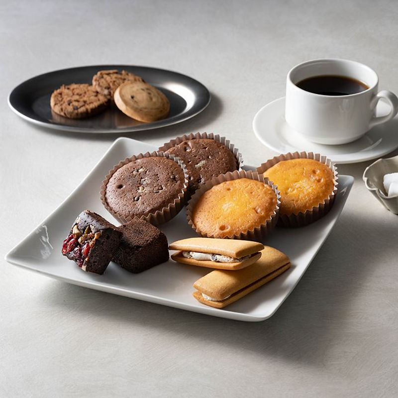 ホテルオークラ　スイーツ＆コーヒーギフト　１３個