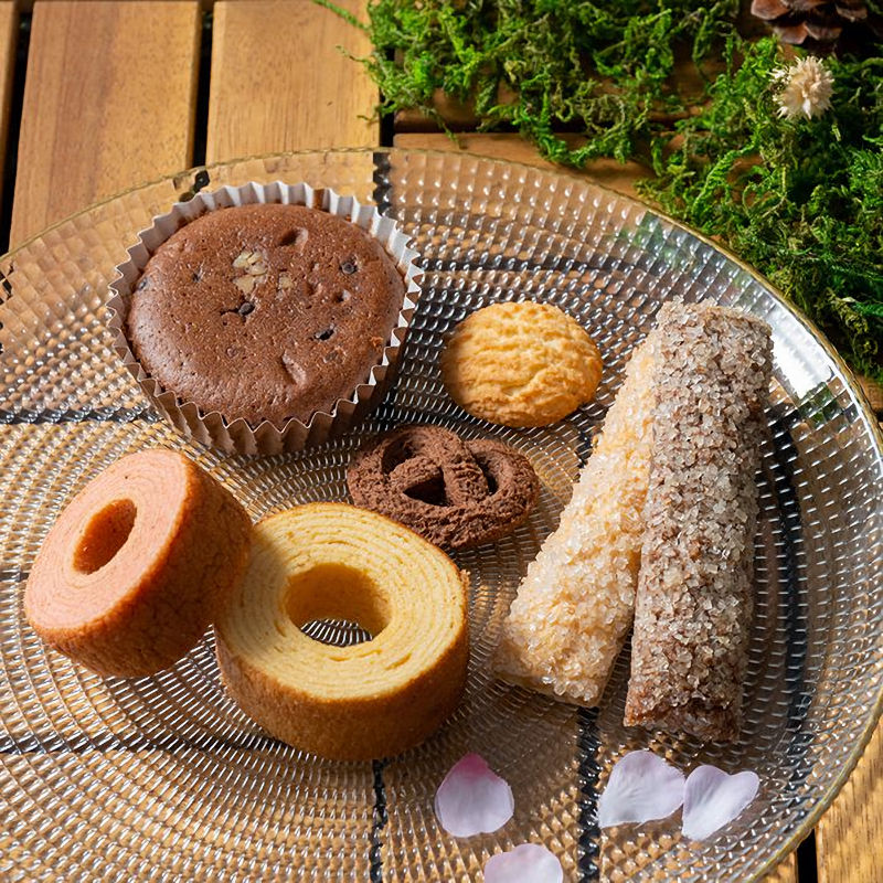 森の庭　森の焼き菓子　フラワーリース　７個入り