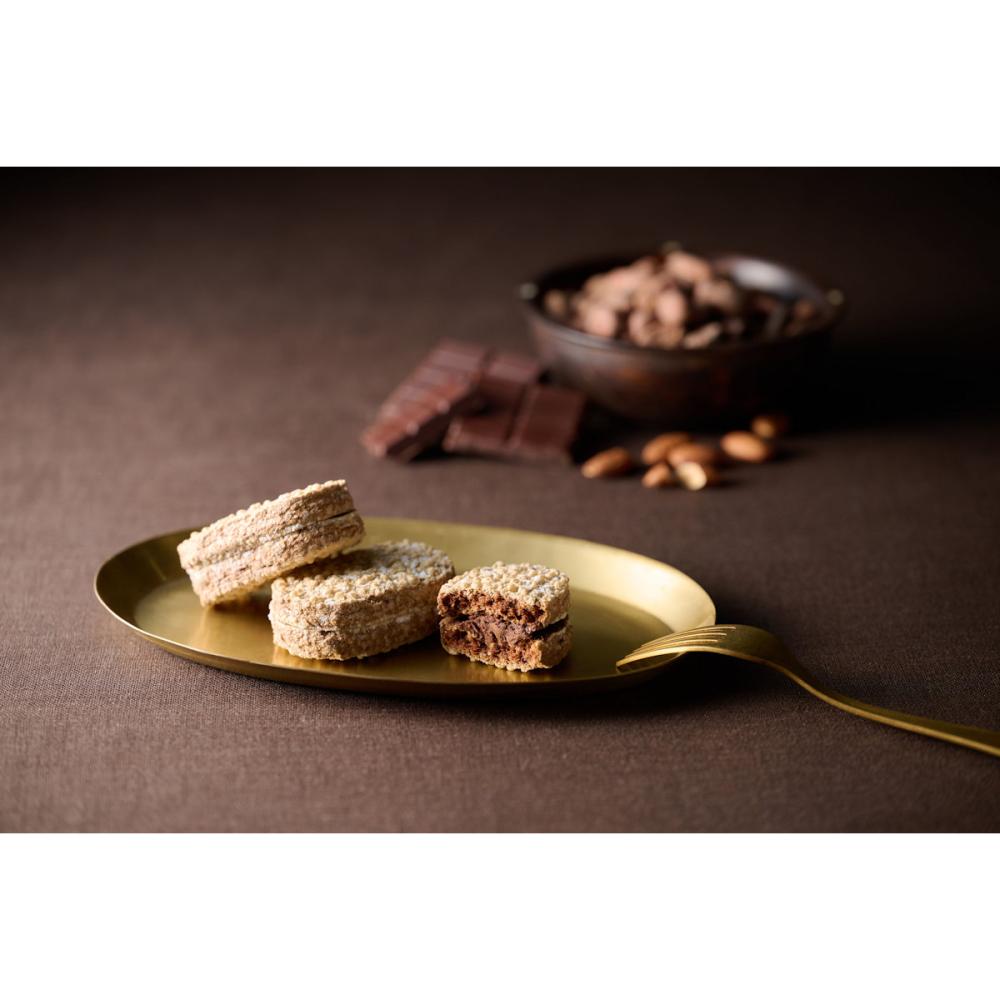 リーガロイヤルホテル　アーモンドショコラサンド　８個