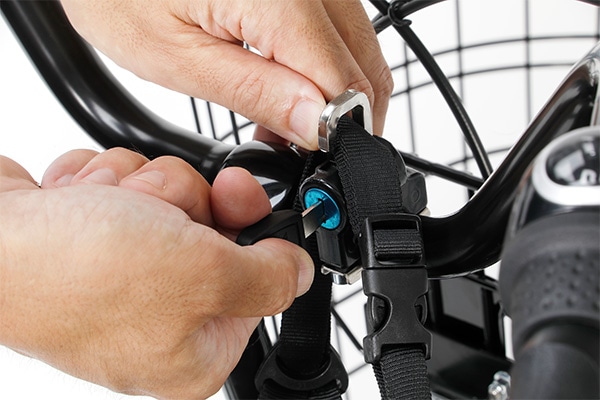 ヘルメットホルダー標準装備