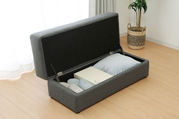 スツールも収納スペースに