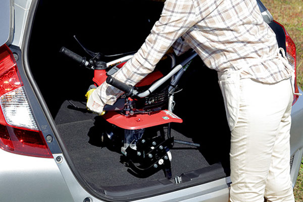 持ち上げやすさにも配慮した親切設計