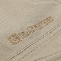 ブランド刺繍入り