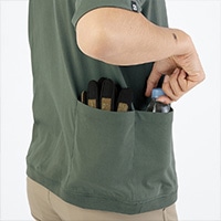 前後にある脇ポケット